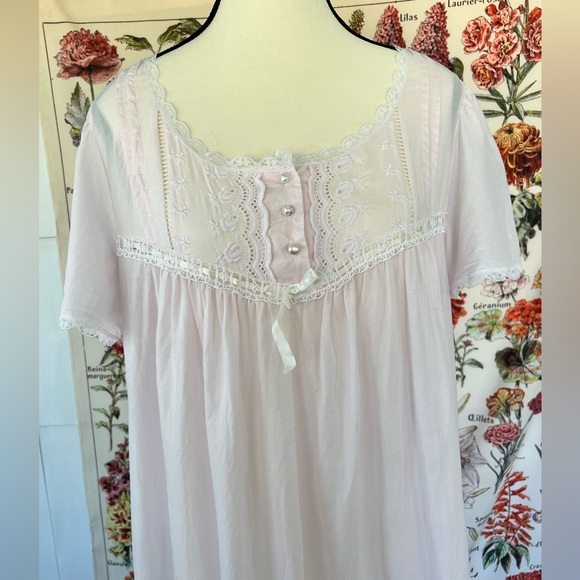 VintageCharacter size M 💯 cotton short sleeve night gown in pale pink. - Picture 5 of 10